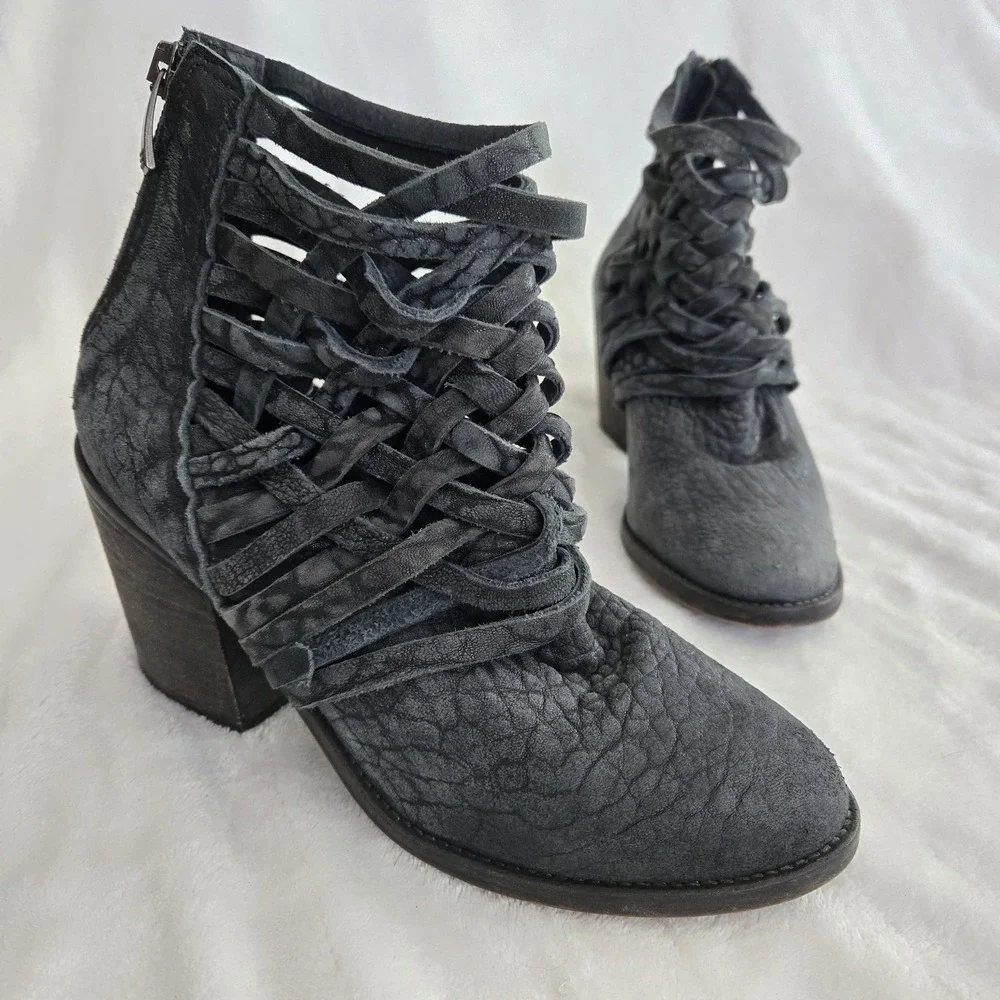 Free People Carrera Ankle Boots Women's 6.5 / 37 Leather Boho Black Distressed